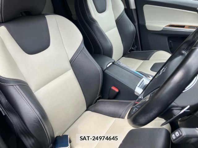 Volvo XC60 2015-11 8851021-10