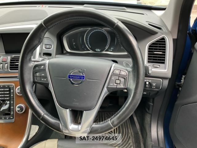 Volvo XC60 2015-11 8851021-14