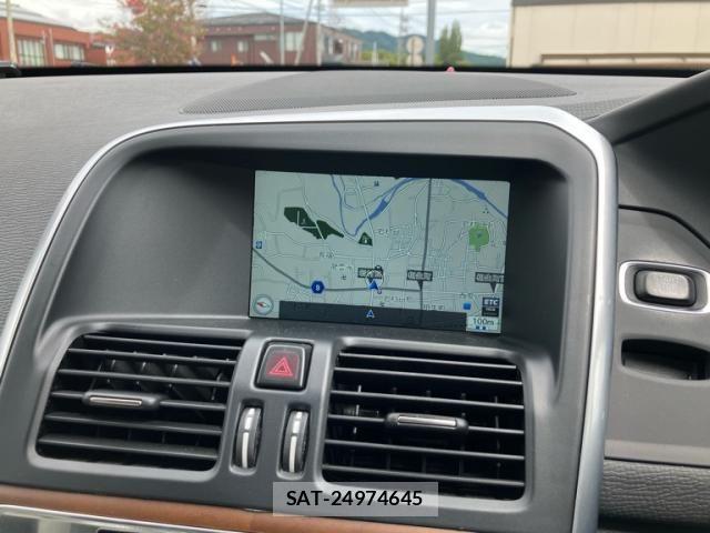 Volvo XC60 2015-11 8851021-26