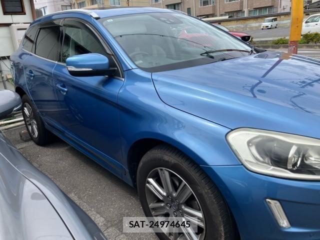 Volvo XC60 2015-11 8851021-3