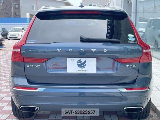 Volvo XC60 2017-12 8882860-15