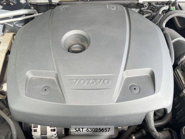Volvo XC60 2017-12 8882860-19