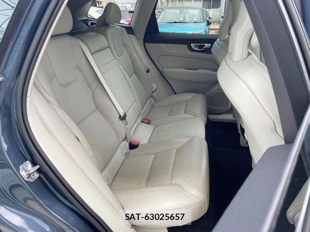 Volvo XC60 2017-12 8882860-8