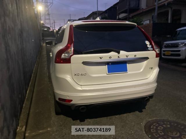 Volvo XC60 2015-07 8882861-10