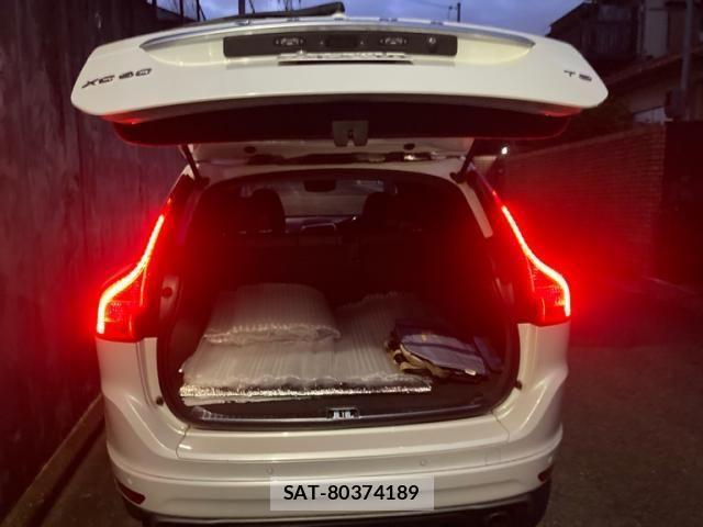 Volvo XC60 2015-07 8882861-11