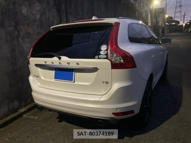 Volvo XC60 2015-07 8882861-1