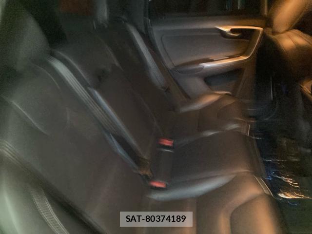 Volvo XC60 2015-07 8882861-25