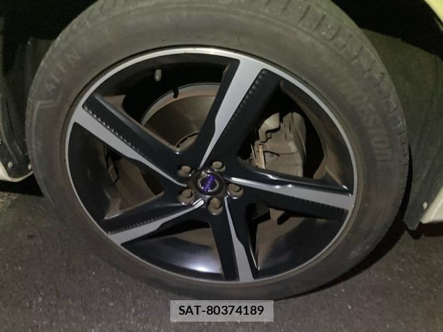 Volvo XC60 2015-07 8882861-2