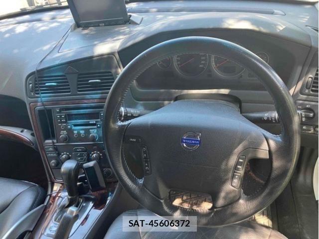 Volvo XC70 2007-04 7360376-2