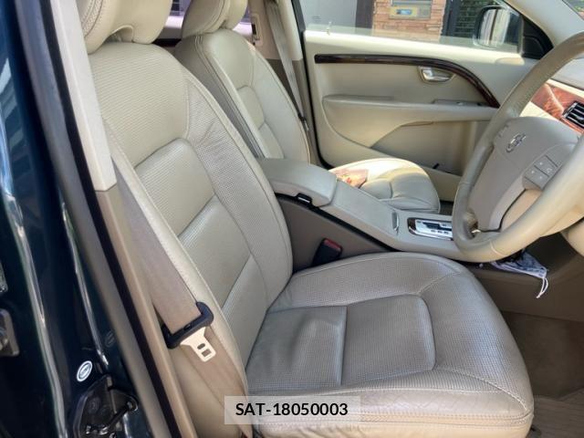 Volvo XC70 2009-03 7621166-12