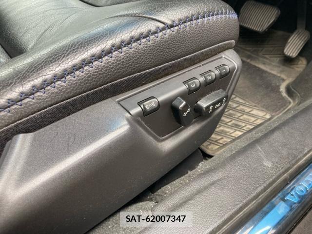 Volvo XC70 2005-07 7730485-11