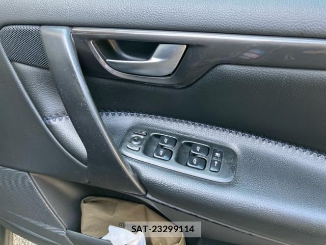 Volvo XC70 2004-06 8039053-13