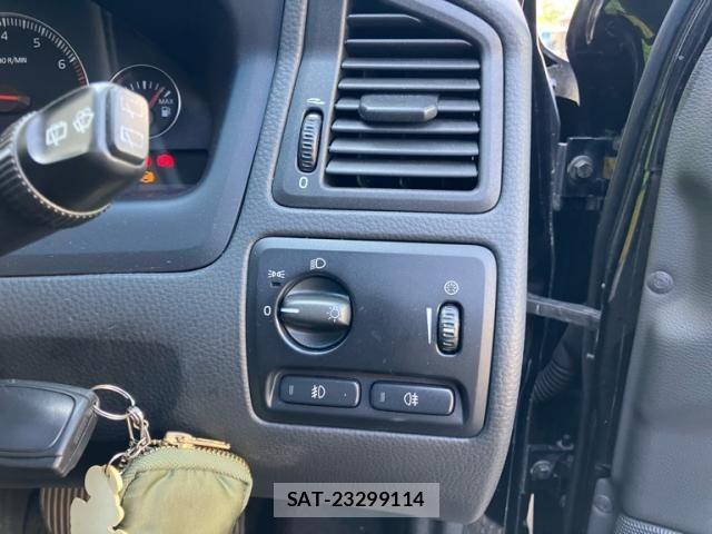 Volvo XC70 2004-06 8039053-17