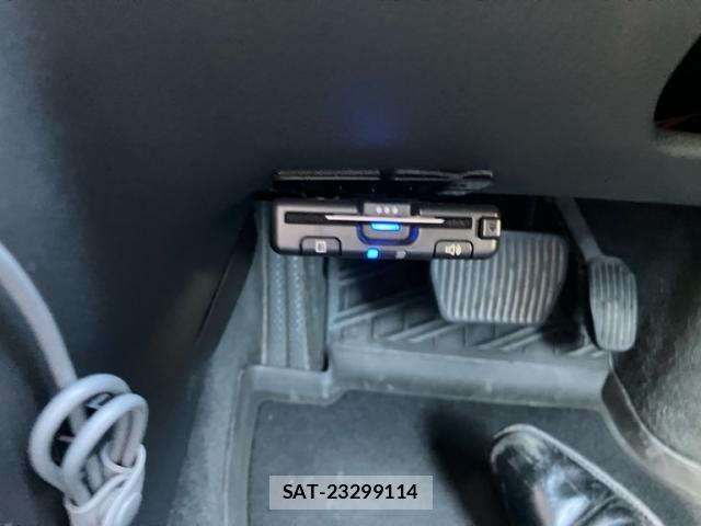 Volvo XC70 2004-06 8039053-24