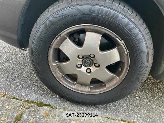 Volvo XC70 2004-06 8039053-8