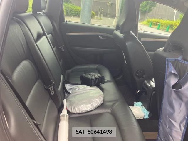 Volvo XC70 2011-12 8247099-16