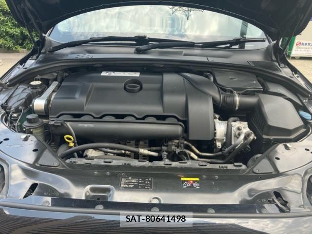 Volvo XC70 2011-12 8247099-21