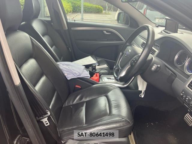 Volvo XC70 2011-12 8247099-8