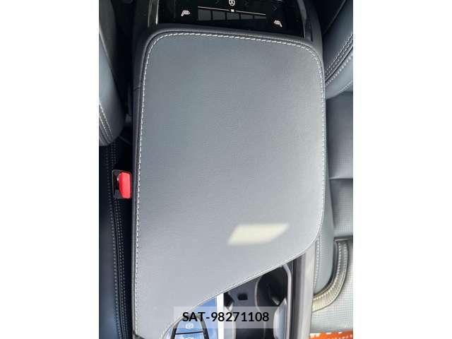 Volvo XC90 2022-07 1830018-10