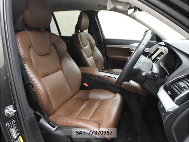 Volvo XC90 2020-01 3390624-3
