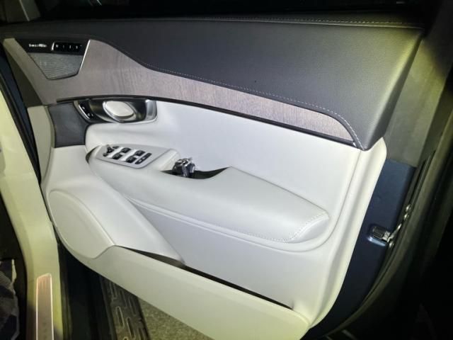 Volvo XC90 2024-08 3687147-9