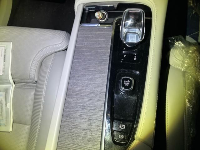 Volvo XC90 2024-08 3687147-20