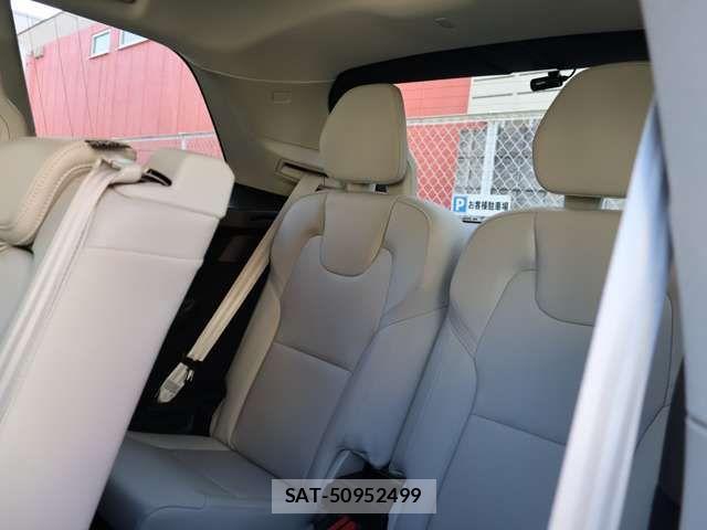 Volvo XC90 2022-10 4604189-8