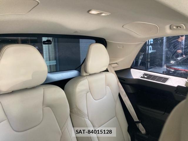Volvo XC90 2023-08 5882249-18