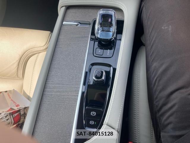 Volvo XC90 2023-08 5882249-23
