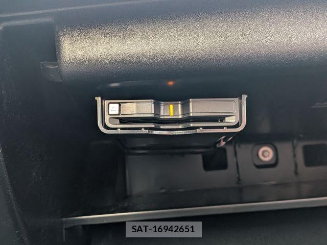 Volvo XC90 2024-09 5882252-9
