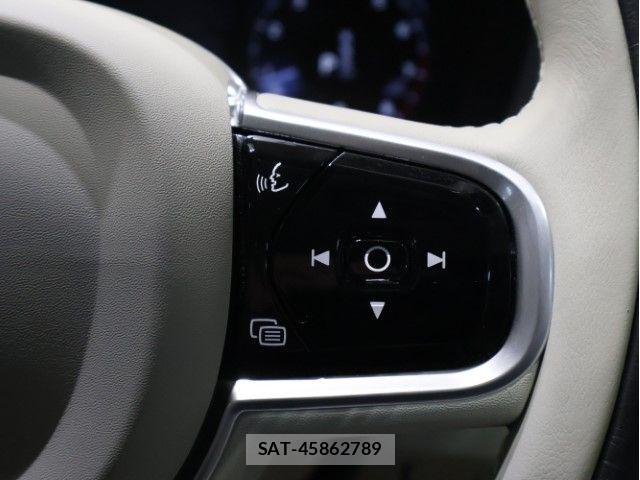 Volvo XC90 2021-03 6022577-21
