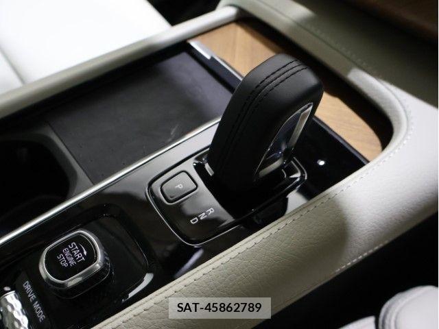 Volvo XC90 2021-03 6022577-23