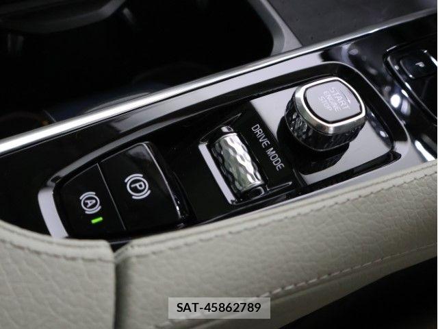 Volvo XC90 2021-03 6022577-24