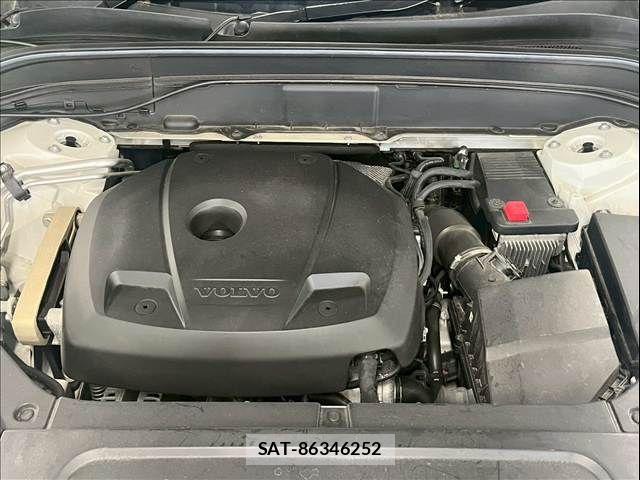 Volvo XC90 2017-09 6547279-11