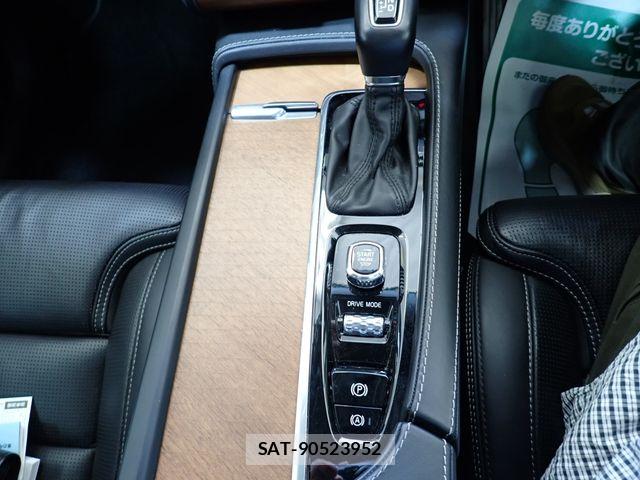 Volvo XC90 2019-06 6615541-17
