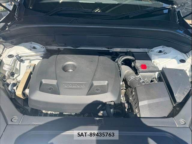 Volvo XC90 2017-12 6817887-11