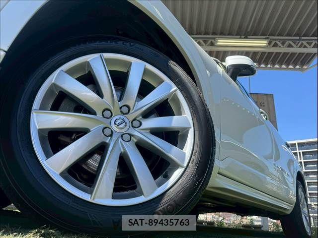Volvo XC90 2017-12 6817887-18