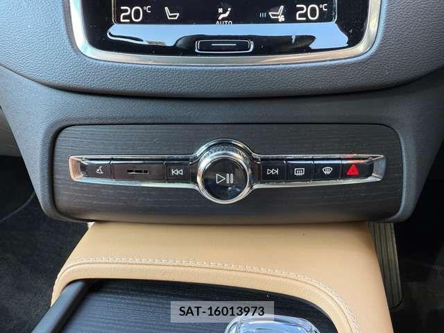 Volvo XC90 2021-12 6915087-9