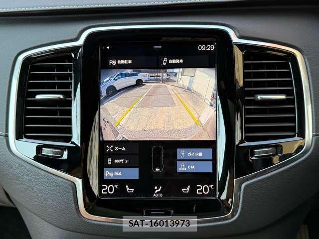 Volvo XC90 2021-12 6915087-13