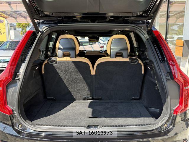 Volvo XC90 2021-12 6915087-27