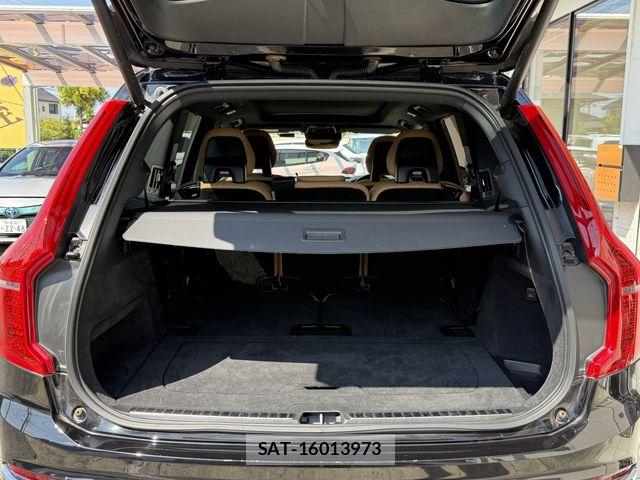 Volvo XC90 2021-12 6915087-28