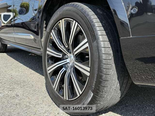 Volvo XC90 2021-12 6915087-5