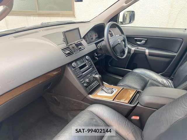 Volvo XC90 2009-09 6915086-18