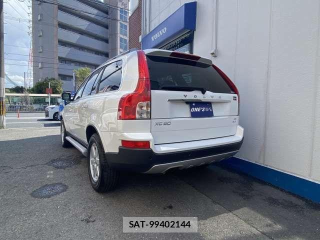 Volvo XC90 2009-09 6915086-6