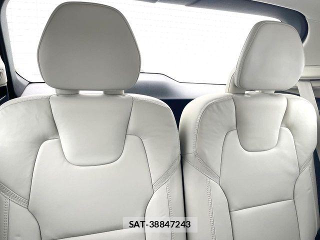 Volvo XC90 2024-06 7061296-12