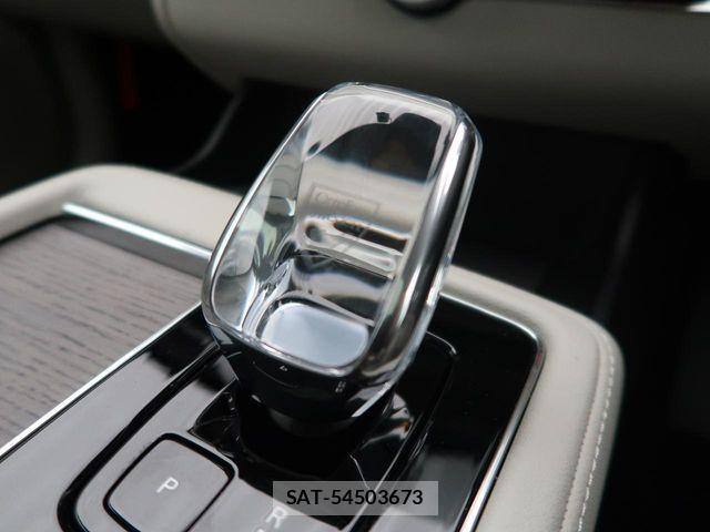 Volvo XC90 2025-02 7061292-10