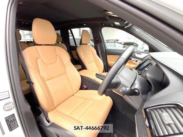 Volvo XC90 2023-08 7226836-11