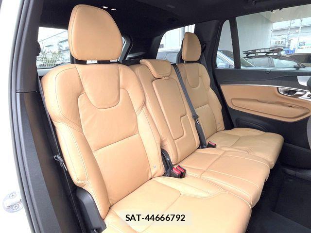 Volvo XC90 2023-08 7226836-12