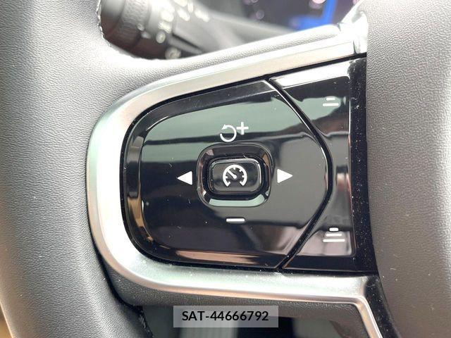 Volvo XC90 2023-08 7226836-6