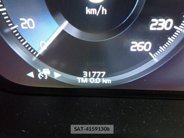 Volvo XC90 2018-01 7252767-12